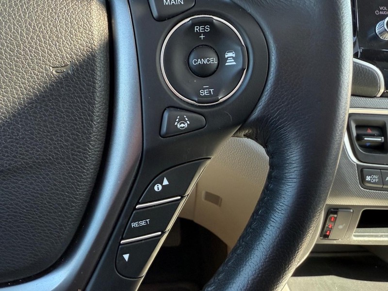 Honda Ridgeline Vehicle Image 16