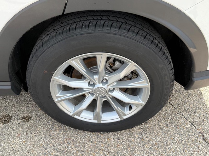 Honda CR-V Vehicle Image 6