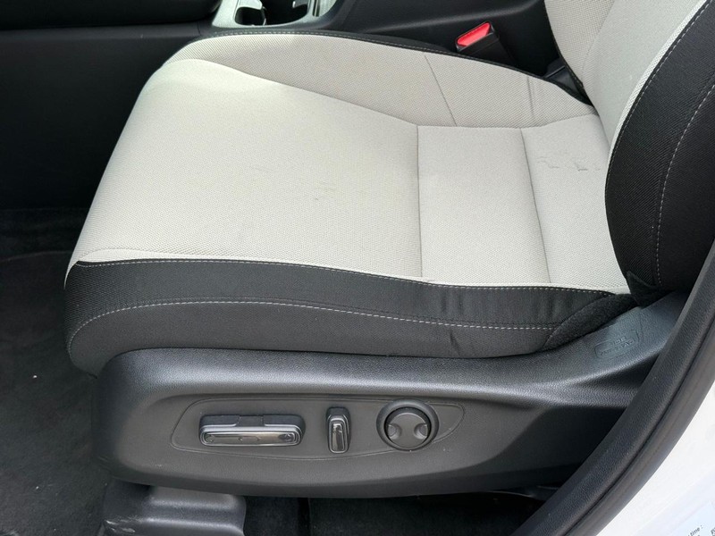 Honda CR-V Vehicle Image 21