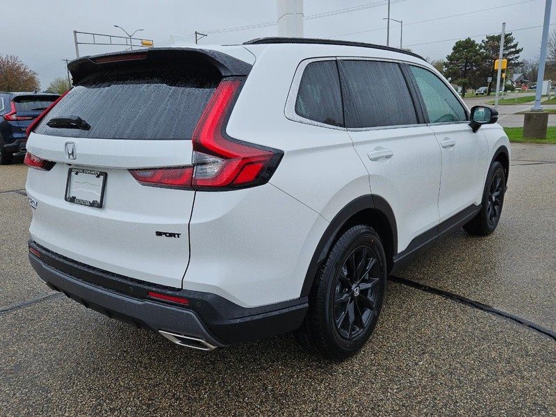Honda CR-V Hybrid Vehicle Image 3
