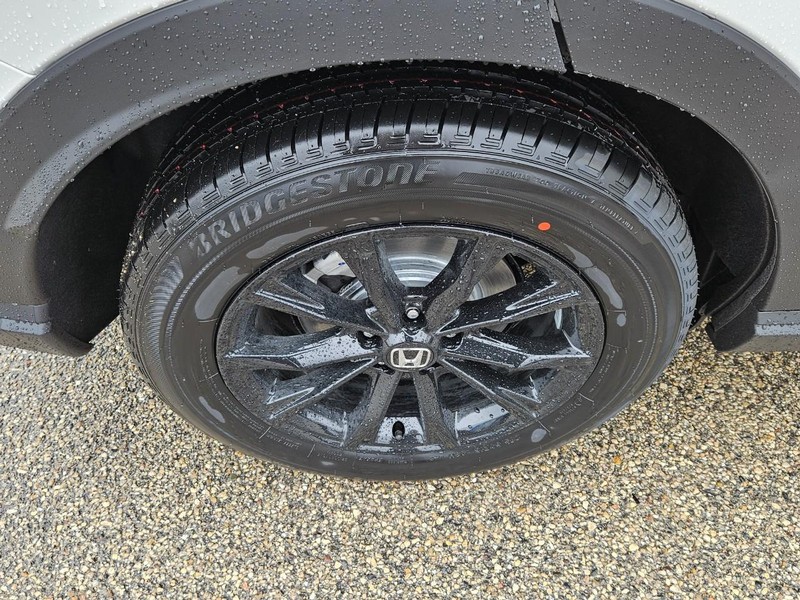 Honda CR-V Hybrid Vehicle Image 4
