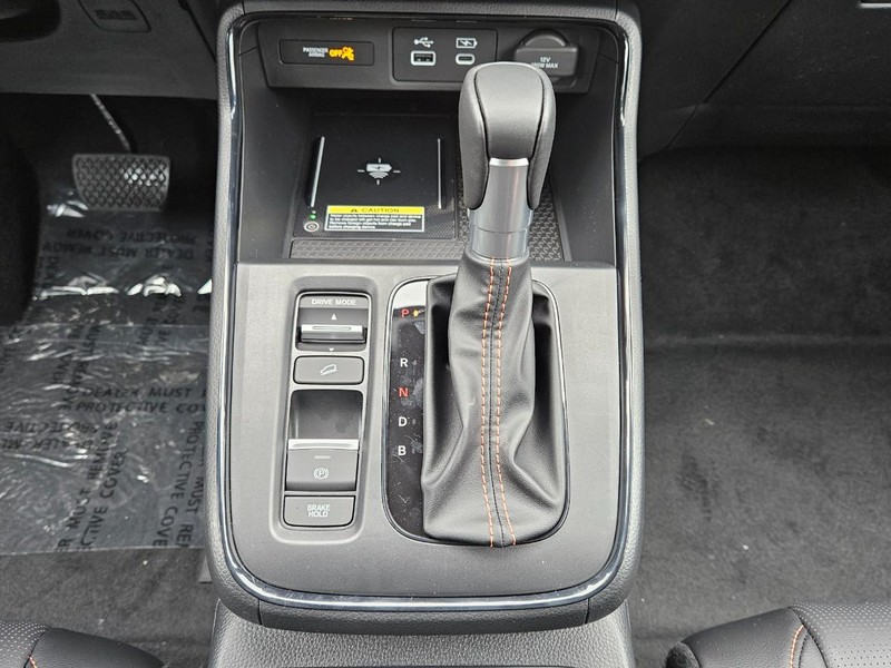 Honda CR-V Hybrid Vehicle Image 8