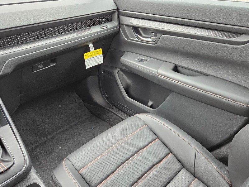 Honda CR-V Hybrid Vehicle Image 10