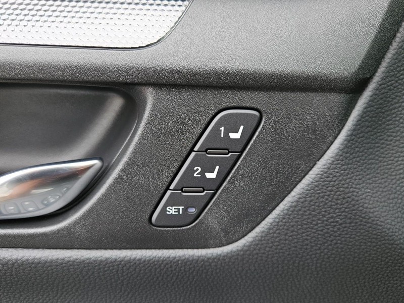 Honda CR-V Hybrid Vehicle Image 11