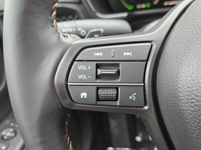 Honda CR-V Hybrid Vehicle Image 12