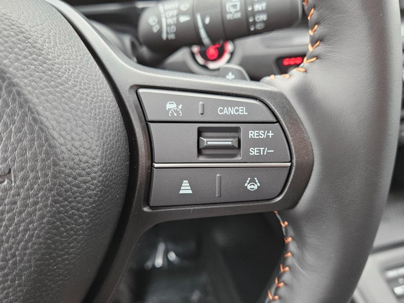 Honda CR-V Hybrid Vehicle Image 13