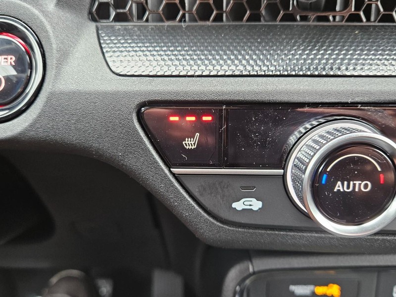 Honda CR-V Hybrid Vehicle Image 15