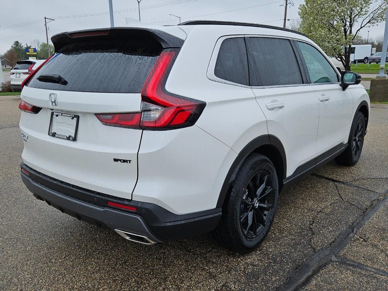 Honda CR-V Hybrid Vehicle Image 3