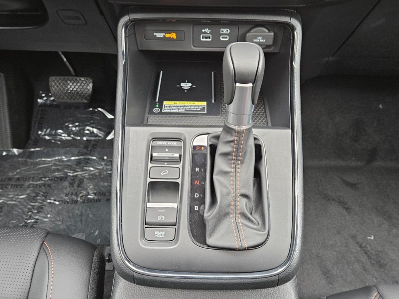 Honda CR-V Hybrid Vehicle Image 8