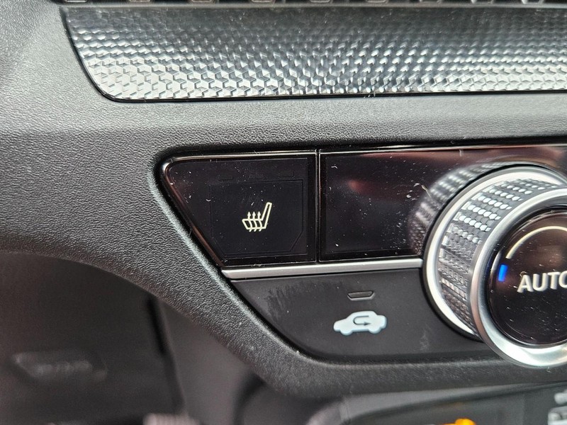 Honda CR-V Hybrid Vehicle Image 14