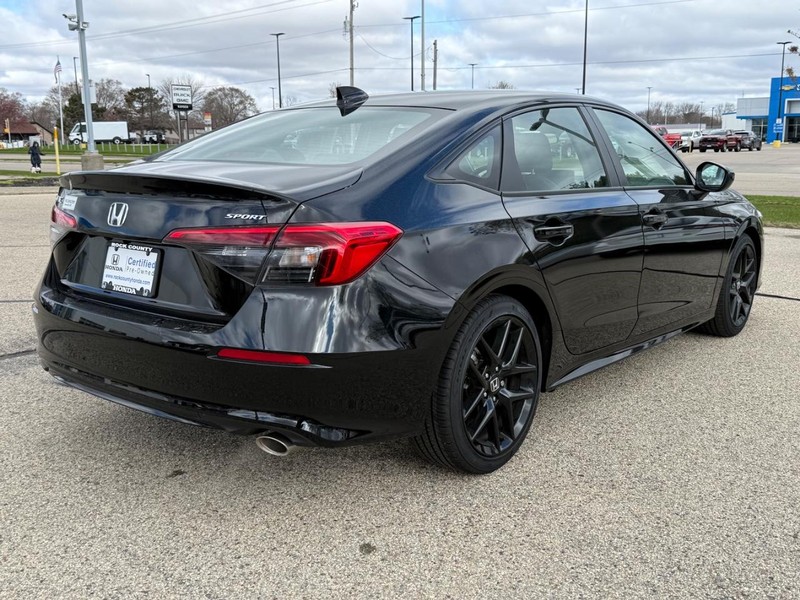 Honda Civic Sedan Vehicle Image 3