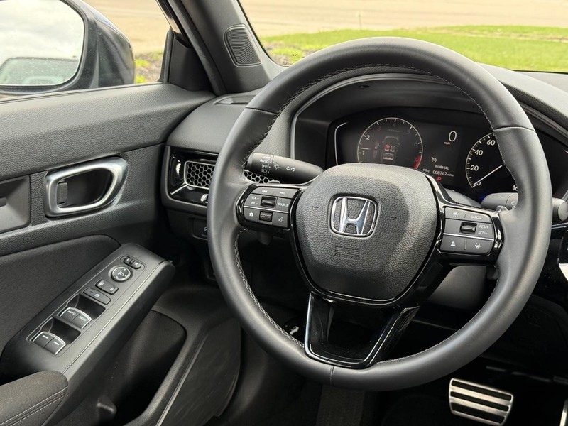 Honda Civic Sedan Vehicle Image 14