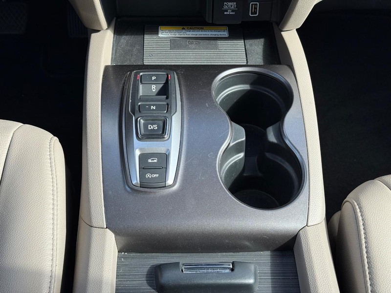 Honda Pilot Vehicle Image 14