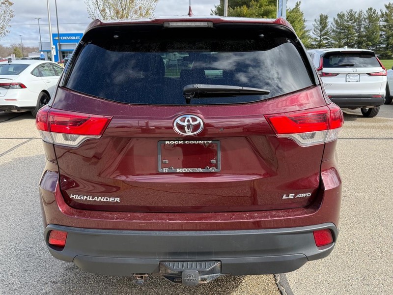 Toyota Highlander Vehicle Image 4
