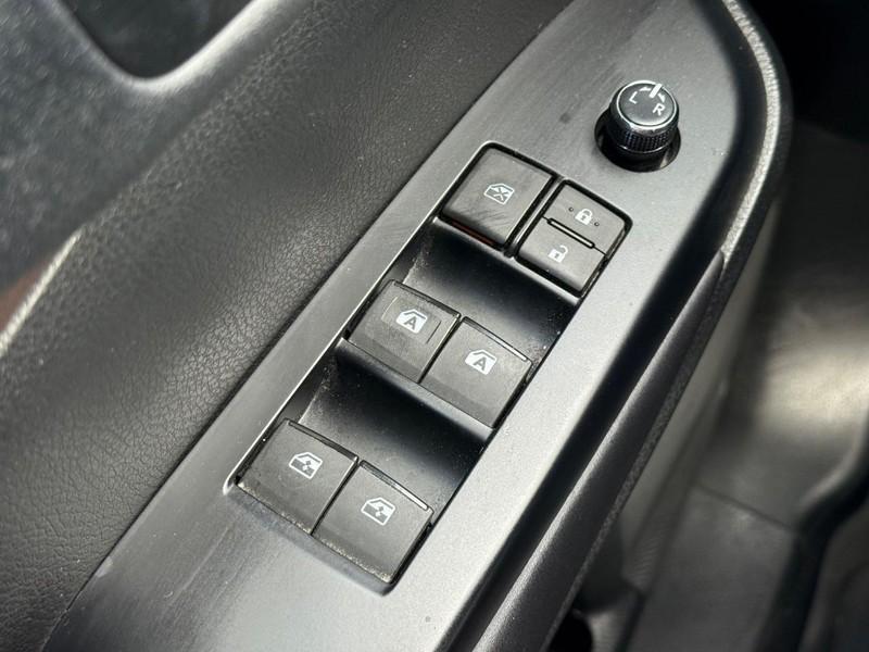 Toyota Highlander Vehicle Image 19