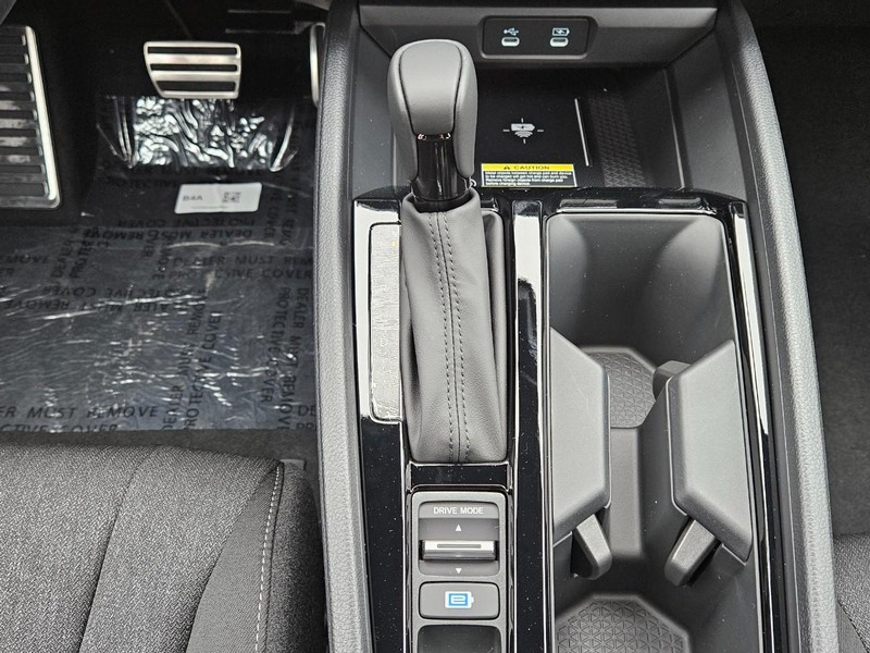 Honda Accord Hybrid Vehicle Image 8