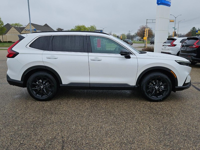Honda CR-V Hybrid Vehicle Image 2