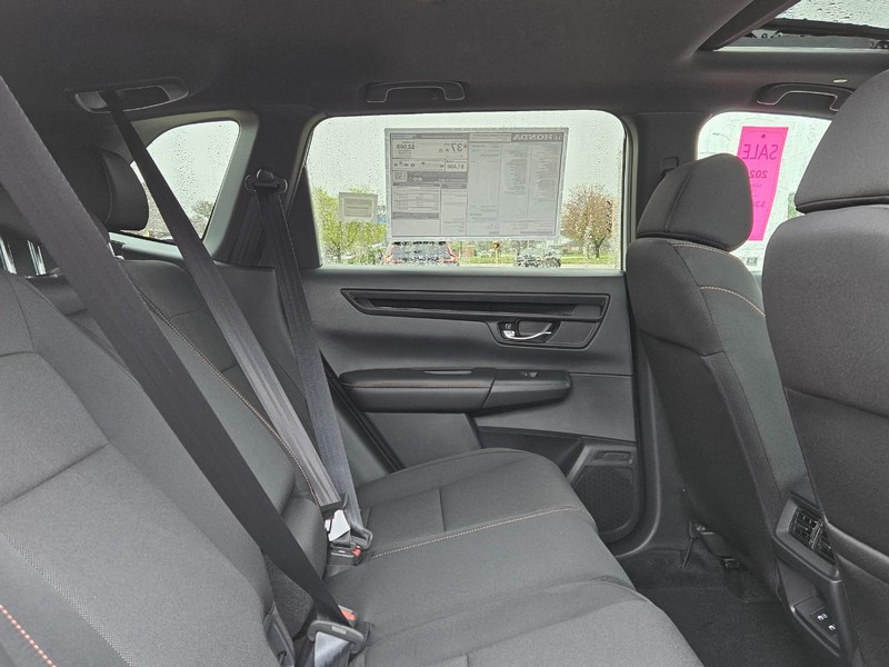 Honda CR-V Hybrid Vehicle Image 5
