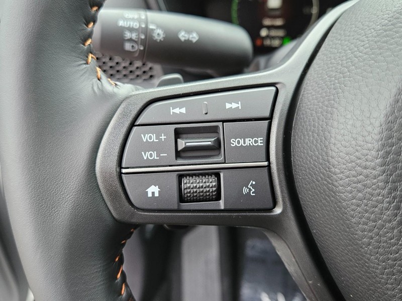Honda CR-V Hybrid Vehicle Image 11