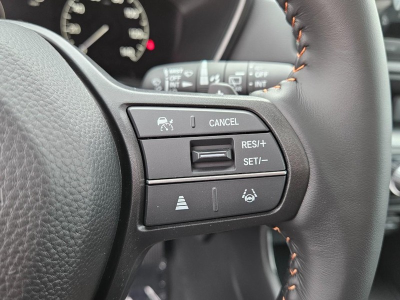 Honda CR-V Hybrid Vehicle Image 12