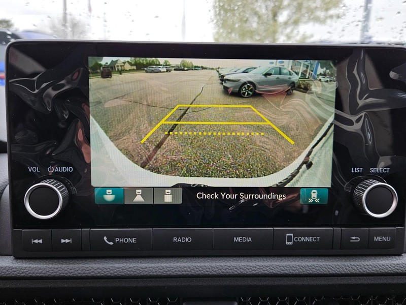 Honda CR-V Hybrid Vehicle Image 13