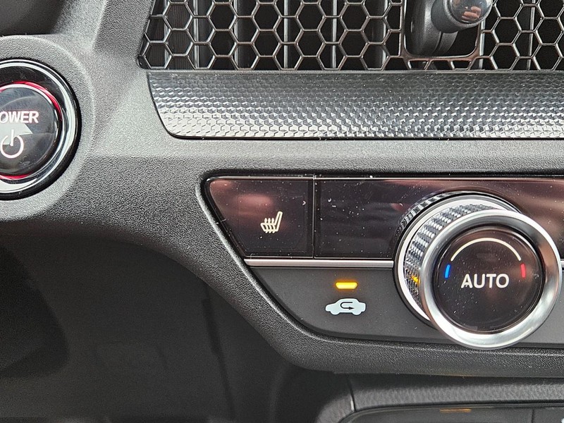 Honda CR-V Hybrid Vehicle Image 15
