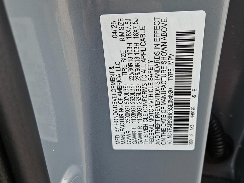 Honda CR-V Hybrid Vehicle Image 18