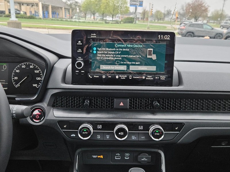 Honda CR-V Hybrid Vehicle Image 7