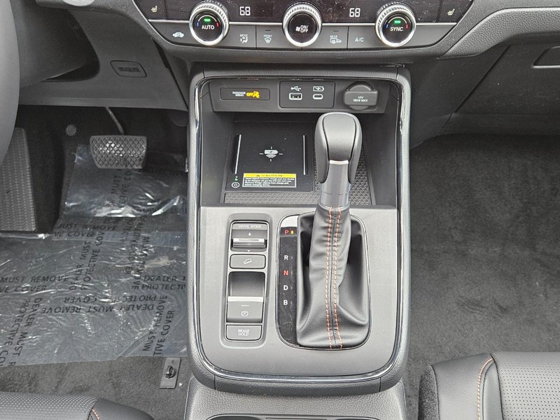 Honda CR-V Hybrid Vehicle Image 8
