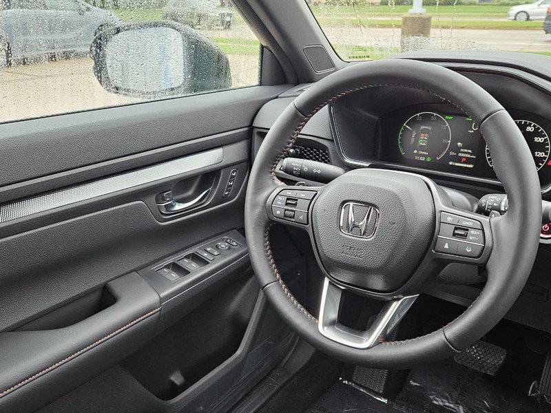 Honda CR-V Hybrid Vehicle Image 9