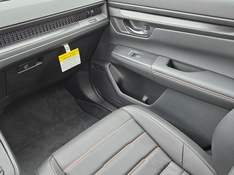 Honda CR-V Hybrid Vehicle Image 10