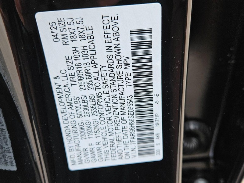 Honda CR-V Hybrid Vehicle Image 17