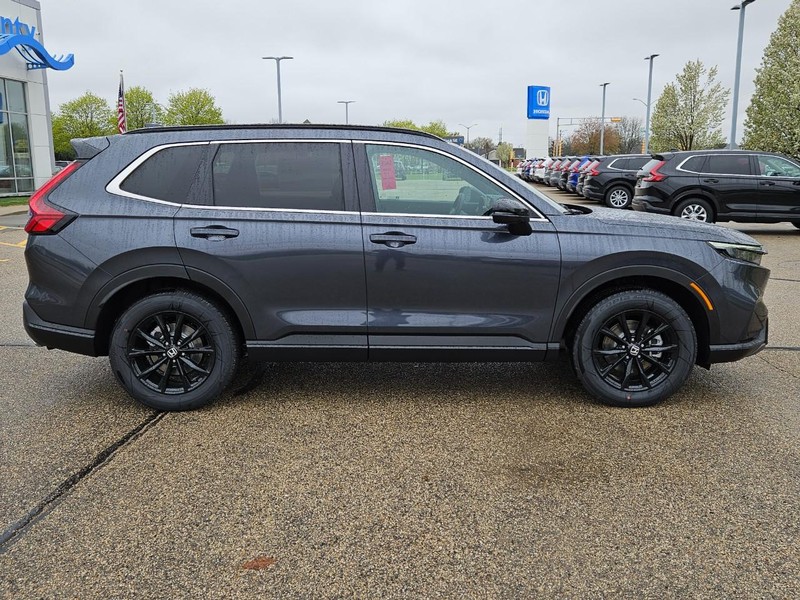 Honda CR-V Hybrid Vehicle Image 2