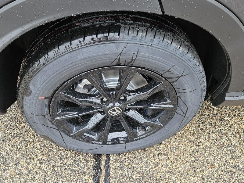 Honda CR-V Hybrid Vehicle Image 4