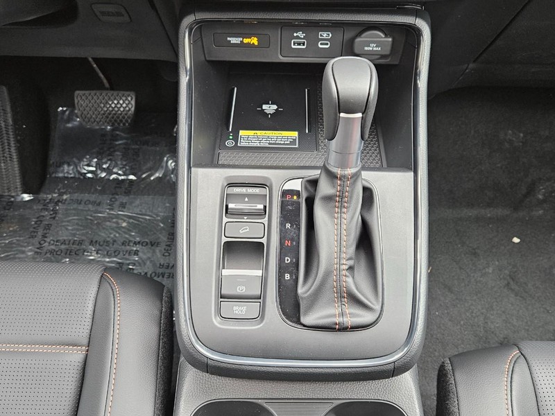 Honda CR-V Hybrid Vehicle Image 8