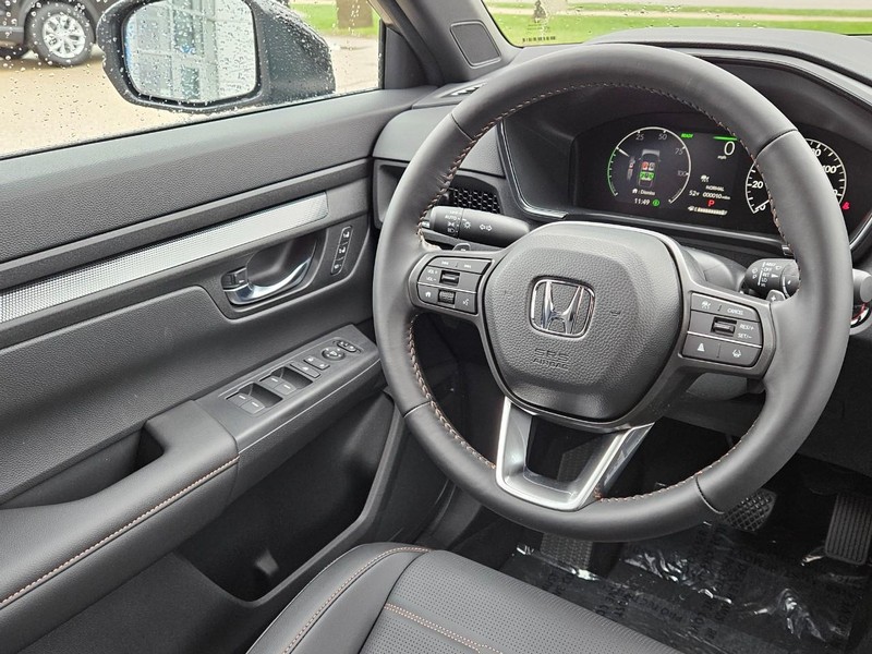 Honda CR-V Hybrid Vehicle Image 9