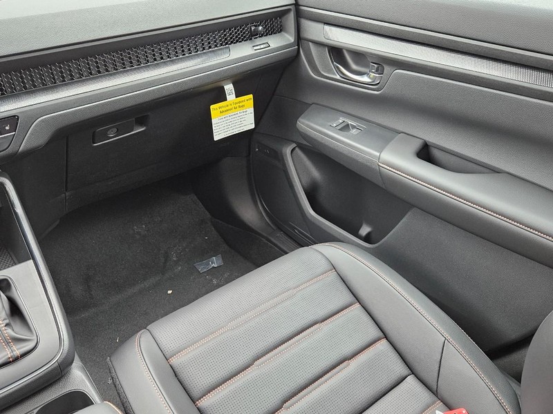 Honda CR-V Hybrid Vehicle Image 10