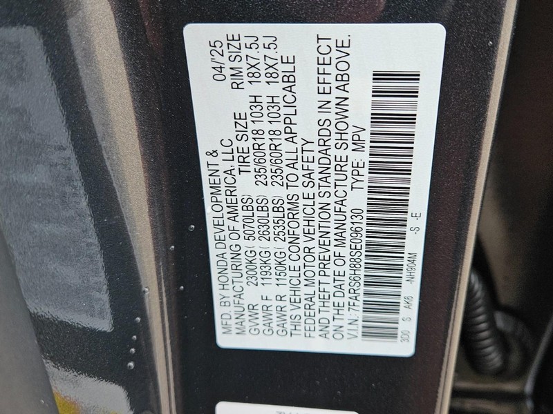 Honda CR-V Hybrid Vehicle Image 18