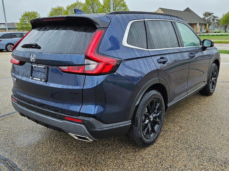 Honda CR-V Hybrid Vehicle Image 3