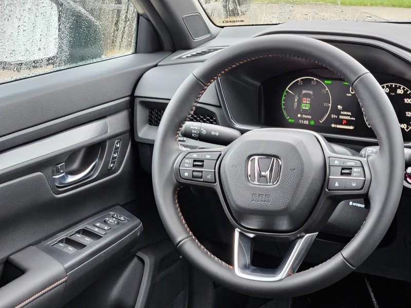 Honda CR-V Hybrid Vehicle Image 25