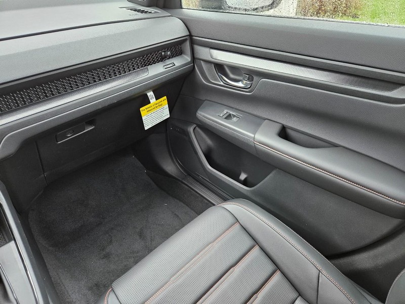 Honda CR-V Hybrid Vehicle Image 26