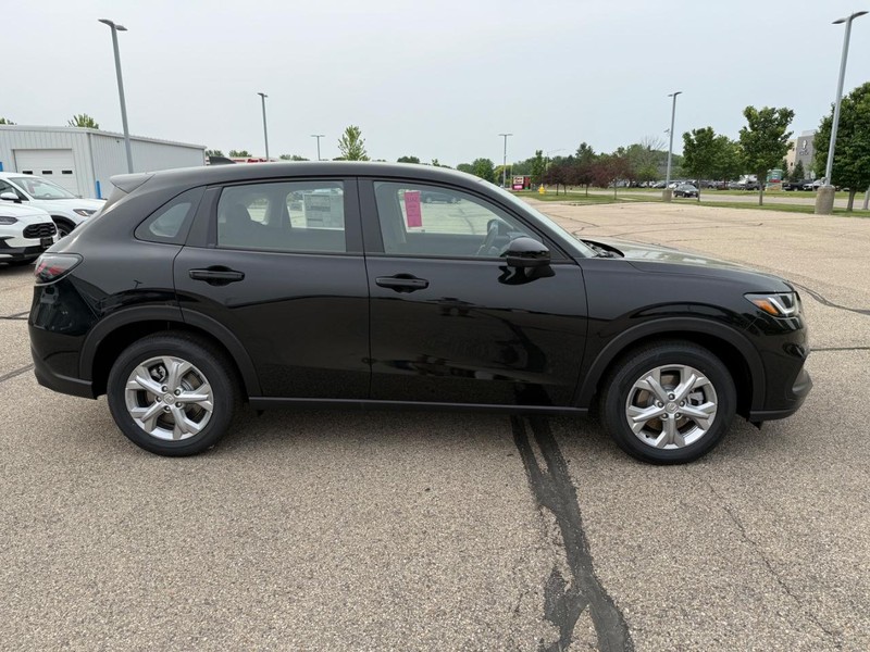 Honda HR-V Vehicle Image 2