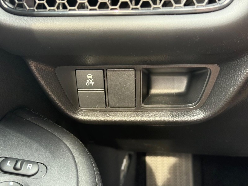 Honda HR-V Vehicle Image 14