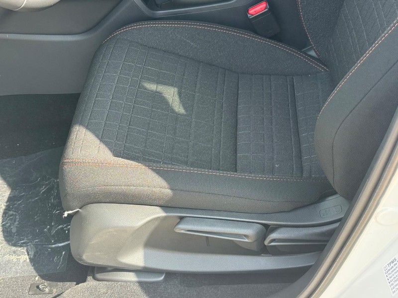 Honda HR-V Vehicle Image 16