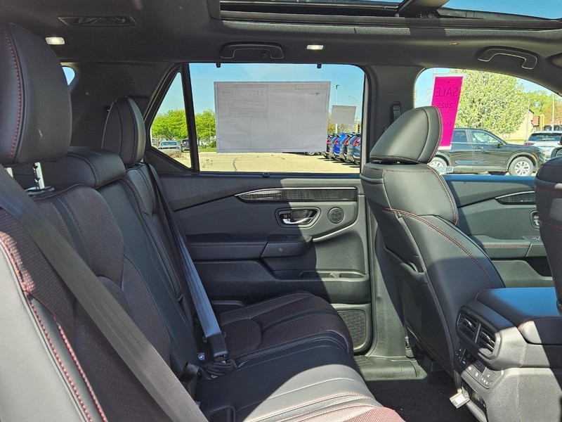 Honda Pilot Vehicle Image 5