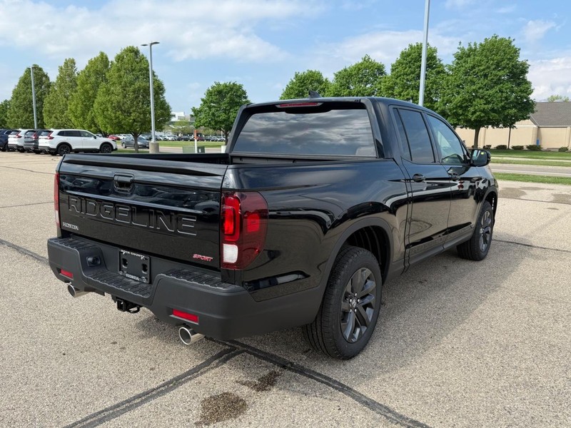 Honda Ridgeline Vehicle Image 3