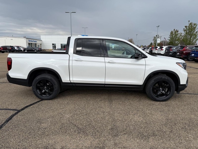 Honda Ridgeline Vehicle Image 2