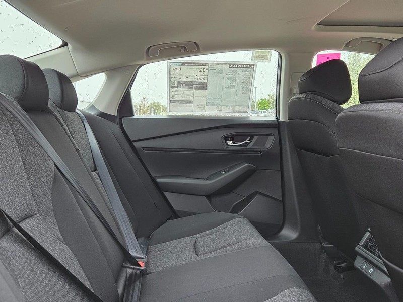 Honda Accord Sedan Vehicle Image 5
