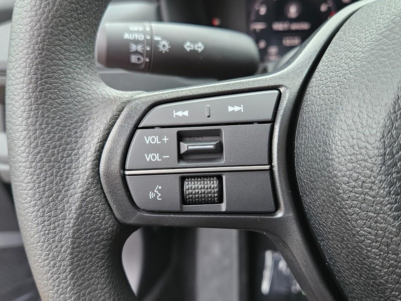 Honda Accord Sedan Vehicle Image 11