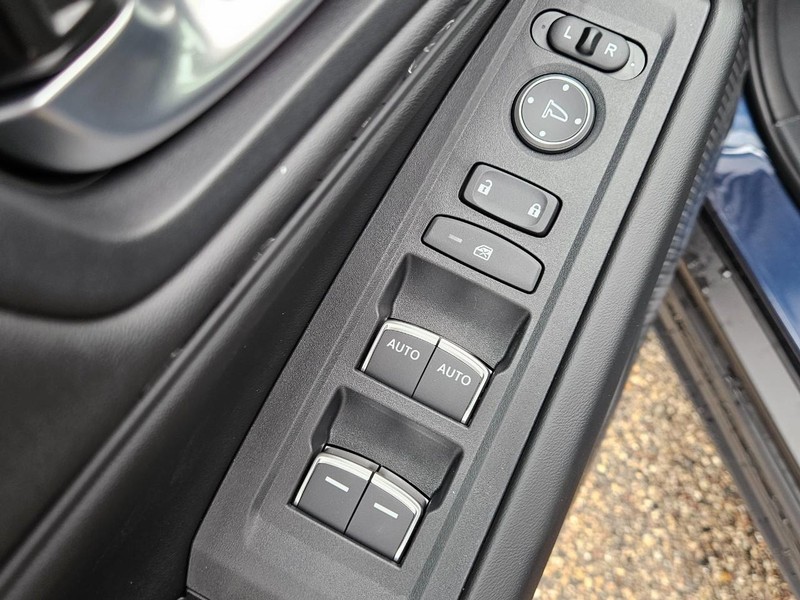 Honda Accord Sedan Vehicle Image 16